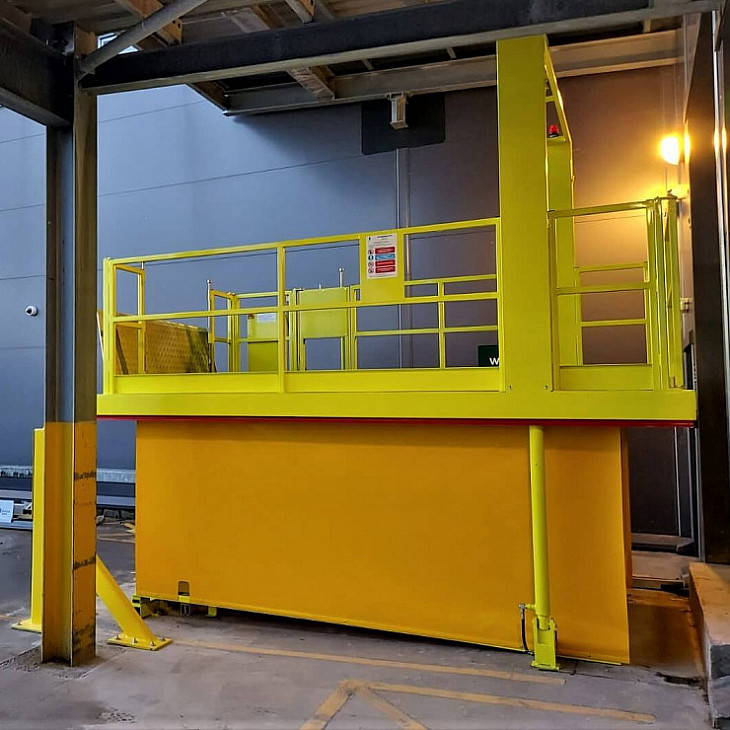 yellow scissor lift