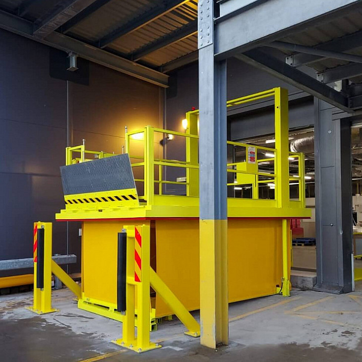 yellow scissor lift