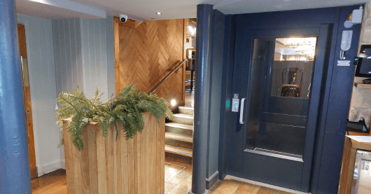 Edinburgh bar, platform lift replacement